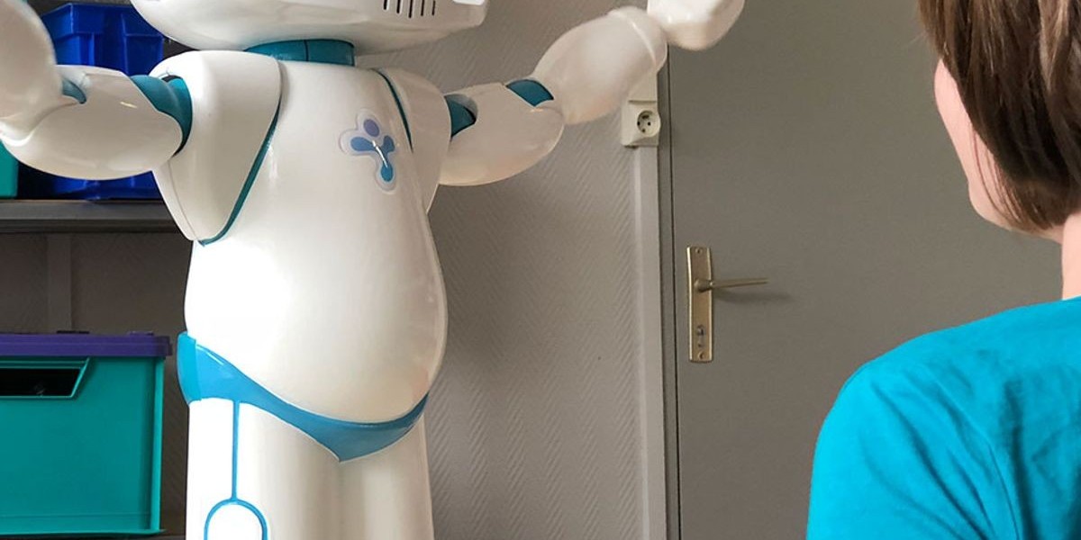 Robots and Autism Therapy: What Research Shows